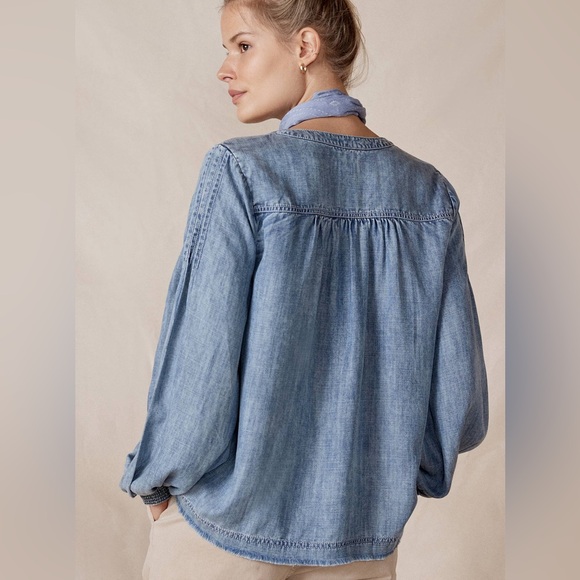 Pilcro and the Letterpress Anthropologie Norah Pintucked Blouse Denim XS Shirt - Picture 2 of 10